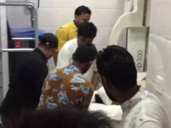 Tripura: त्रिपुरा कांग्रेस विधायक सुदीप रॉय बर्मन पर हमला, कांग्रेस ने बीजेपी पर लगाया आरोप Tripura: त्रिपुरा कांग्रेस विधायक सुदीप रॉय बर्मन पर हमला, कांग्रेस ने बीजेपी पर लगाया आरोप