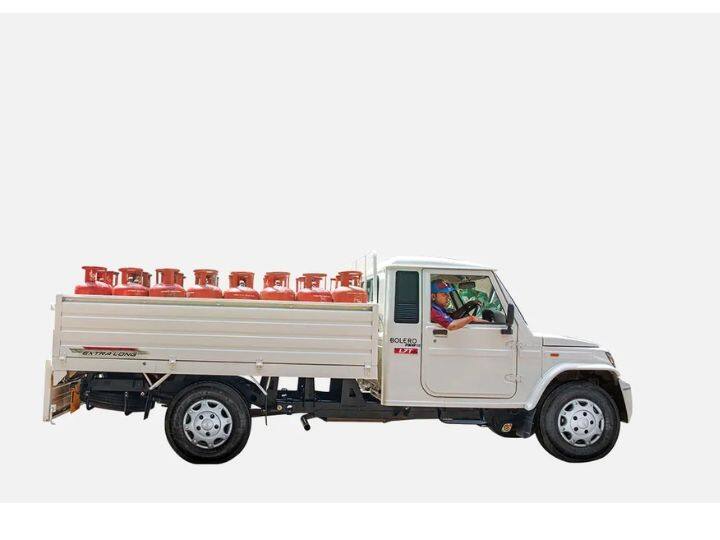 प्रसिद्ध वाहन निर्माता कंपनी महिंद्राने (Mahindra) आपले कमर्शियल वाहन Mahindra Bolero Pickup ट्रक लॉन्च केले आहे. सध्या बाजारात उपलब्ध असलेल्या Bolero Pickup मध्ये कंपनीने काही अपडेट्स करून हा ट्रक पुन्हा बाजारात उतरवला आहे.