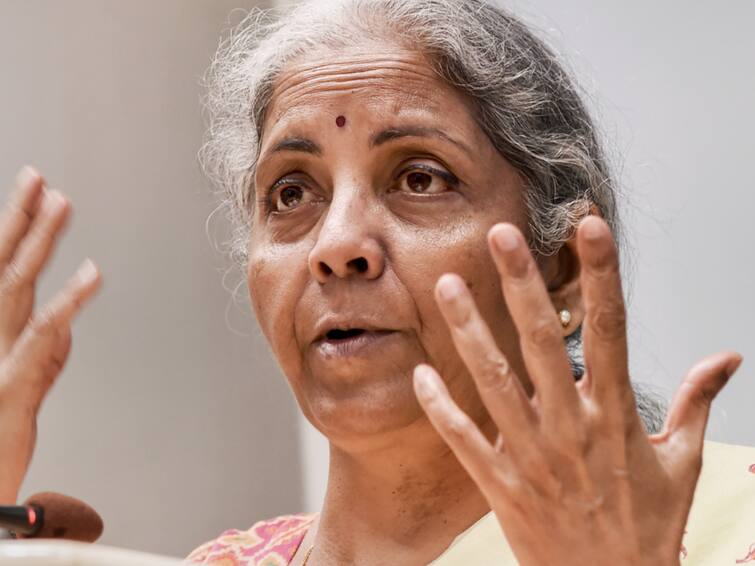 Income taxpayers won't be eligible to join Atal Pension Yojana from October, know details Atal Pension Yojana: வருமான வரி செலுத்தினால் இந்த திட்டத்தில் இணைய முடியாதா? - மத்திய அரசு அதிரடி அறிவிப்பு