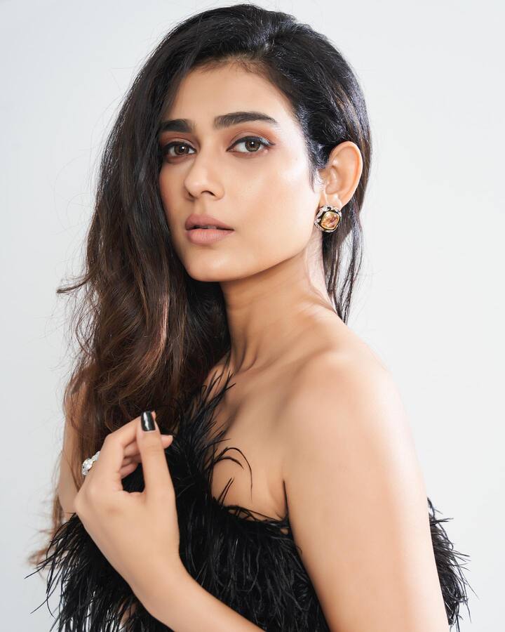 అటు తమిళం, కన్నడంలోనూ ఇప్పుడిప్పుడే జోరందుకుంటోంది ఆకాంక్ష.