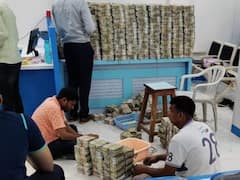 Maharastra News : మహారాష్ట్రలో మరో పార్థా - లీడర్ మాత్రేమ కాదు నోట్ల గుట్టలు మాత్రం సేమ్ టు సేమ్ !