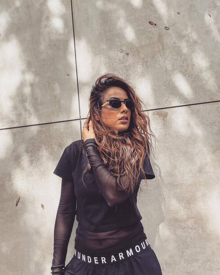 निया तिच्या पर्सनल लाईफपासून प्रोफेशनल लाईफपर्यंत इन्स्टाग्रामवर चाहत्यांसोबत शेअर करत असते. आता पुन्हा त्याने आपला सिझलिंग अवतार दाखवला आहे.(फोटो सौजन्य :niasharma90/इंस्टाग्राम)