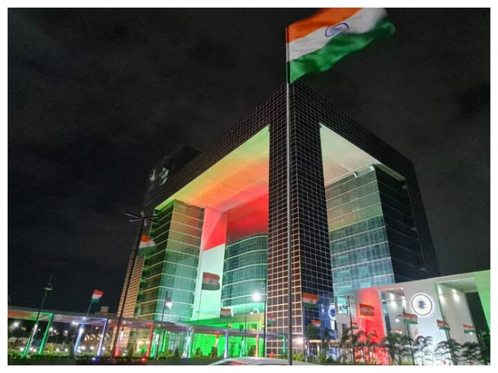 Ahead of the 75th Independence Day on Monday, different government buildings have been well-decorated and illuminated with the Tricolour to mark the special occasion. The image shows Telangana State Police Integrated Command & Control Center, Hyderabad City Police New Commissionerate illuminated with tricolour lights ahead of the celebrations. (Image:  Twitter/@hydcitypolice)