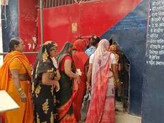 Raksha Bandhan 2022: एटा जेल में बंद भाइयों को राखी बांधने पहुंचीं बहनें, चाकचौबंद रही प्रशासन की व्यवस्था