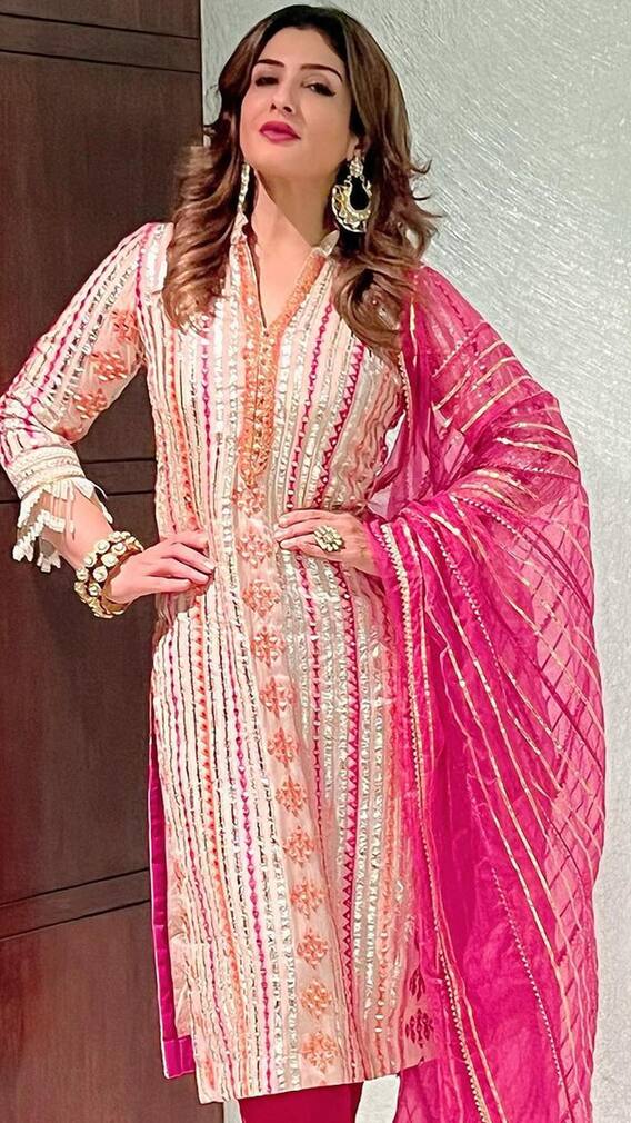 ਟ੍ਰਡੀਸ਼ਨਲ ਲੁੱਕ  'ਚ ਬਲਾ ਦੀ ਖੂਬਸੂਰਤ ਲੱਗ ਰਹੀ ਰਵੀਨਾ