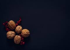 Walnut Benefits : छोट्याशा अक्रोडचे बहुगुणी फायदे
