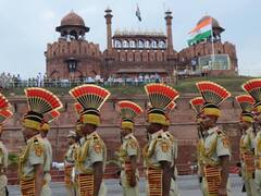 Independence Day 2022: दिल्ली में फुल ड्रेस रिहर्सल के लिए शनिवार को इन रास्तों पर ट्रैफिक होगा डायवर्ट, जानें-किन रूट्स में हुआ बदलाव