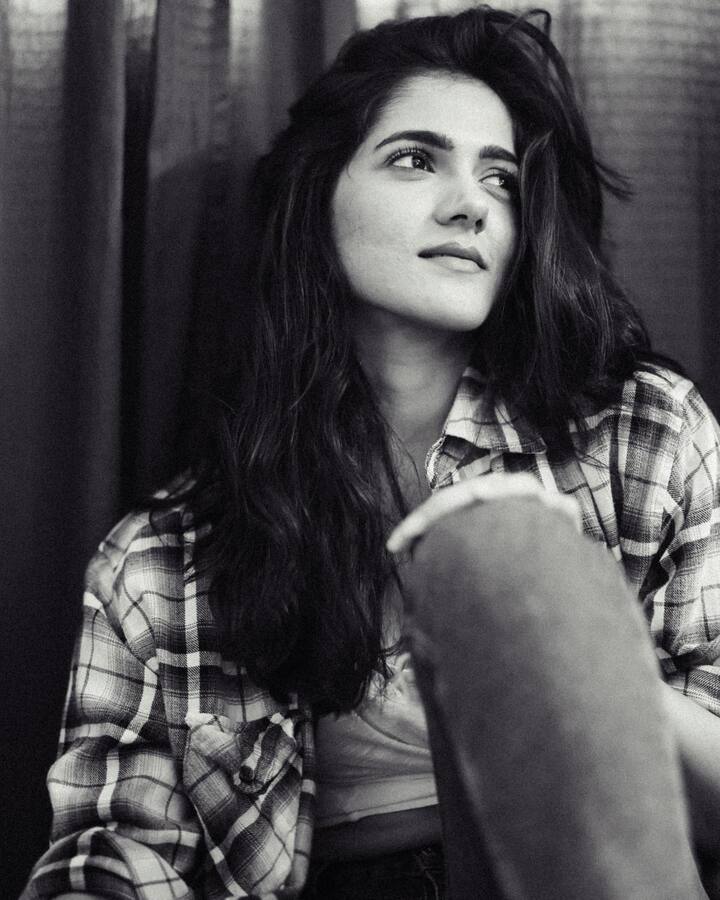 సిమ్రన్ చౌదరి ( Image courtesy : Simran Choudhary/Instagram)