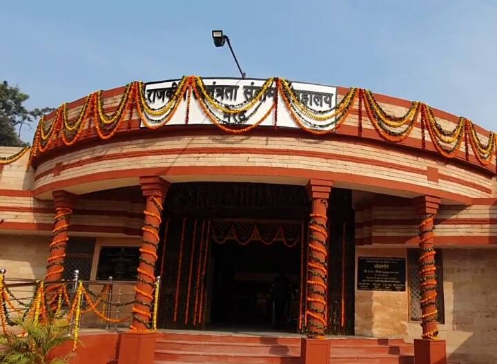 Meerut News: यूं तो देश के कई हिस्सों में भारत के स्वतंत्रता संग्राम से जुड़े संग्रहालय मौजूद है लेकिन उत्तर प्रदेश के मेरठ (Meerut) में अकेला ऐसा संग्रहालय है जो कि 1857 की क्रांति से जुड़ा हुआ है.