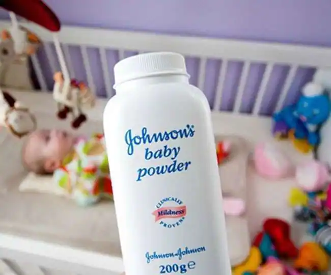 Johnson & Johnson to stop baby powder, 15 thousand crore fine on company Johnson Powder: Johnson & Johnson ਬੰਦ ਕਰੇਗੀ ਬੇਬੀ ਪਾਊਡਰ, ਕੰਪਨੀ 'ਤੇ 15 ਹਜ਼ਾਰ ਕਰੋੜ ਦਾ ਜੁਰਮਾਨਾ