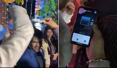 Wedding Viral Video: ਵਿਆਹ ਵਿੱਚ ਬਾਰਾਤ ‘ਤੇ ਪੈਸੇ ਵਾਰਣ ਲਈ ਵਿਅਕਤੀ ਨੇ ਕੀਤਾ ਅਜਿਹਾ ਜੁਗਾੜ, ਲੋਕਾਂ ਨੇ ਕਿਹਾ- ਕਮਾਲ ਦੀ ਤਕਨੀਕ ਹੈ!