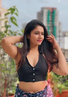 Poonam Bajwa : ஏ வாடா வாடாப் பையா... நடிகை பூனம் பஜ்வாவின் லேட்டஸ்ட் போட்டோஸ் !