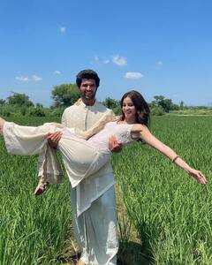 Liger Promotion Pics: विजय देवरकोंडा और अनन्या पांडे ने की ट्रैक्टर की सवारी, सामने आईं लाइगर प्रमोशन की ये शानदार तस्वीरें