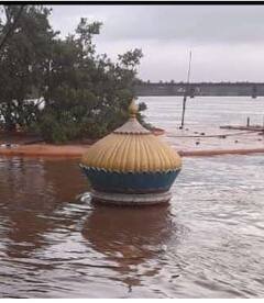 नृसिंहवाडीतील दत्त मंदिर पुराच्या पाण्याखाली