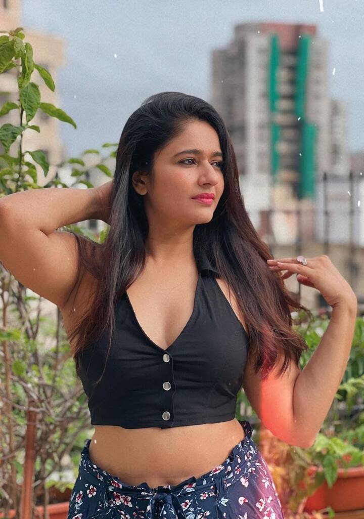 நீ நட்சத்திரத்தூவல்