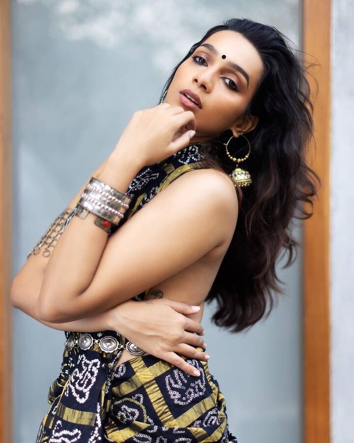 கட்டி வைத்த குழலோ..