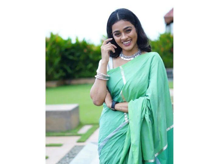 இடைவெளி ஏனோ கண்மணியே