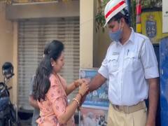 Raksha Bandhan 2022 : ట్రాఫిక్ కానిస్టేబుల్ కు రాఖీ కట్టిన కేంద్రమంత్రి సతీమణి