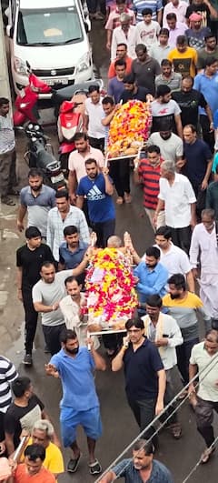 Anand: સોજીત્રા ગામમાં માતા અને બે દીકરીઓની એક સાથે નીકળી અંતિમયાત્રા , આખું ગામ રડ્યુ