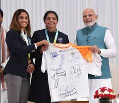 ਬਰਮਿੰਘਮ ਤੋਂ ਪਰਤੇ ਖਿਡਾਰੀਆਂ ਨਾਲ ਪੀਐਮ ਮੋਦੀ ਨੇ ਕੀਤੀ ਮੁਲਾਕਾਤ, ਕਿਹਾ- ਦਸਤਕ ਦੇ ਰਿਹਾ ਹੈ ਭਾਰਤੀ ਖੇਡਾਂ ਦਾ ਸੁਨਹਿਰੀ ਦੌਰ