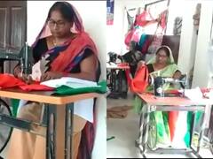 Azadi Ka Amrit Mahotsav: गोरखपुर में स्वयं सहायता समूह की महिलाएं बना रही तिरंगा, एक दिन में इतने झंडे कर रहीं तैयार