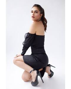 Neha Malik : શોર્ટ ડ્રેસ અને હાઈ હિલ્સમાં નેહા મલિકના શાનદાર ફોટોઝ