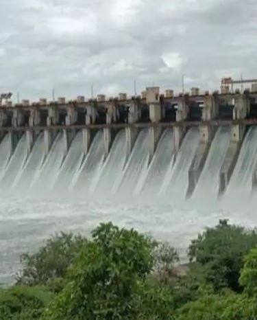 उजनीसह वीर धरणातून पाण्याचा विसर्ग