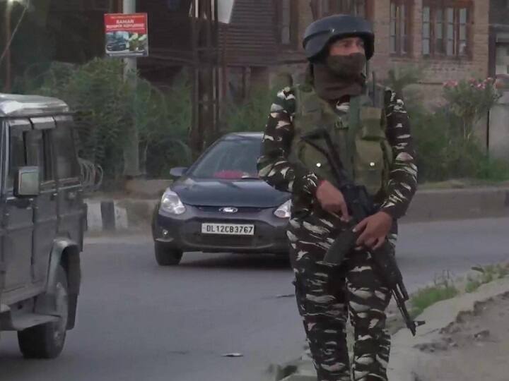 Terror Attack on Sicurity Forces in Jammu and Kashmir One Jawan Injured Search Operation undergoes Jammu Kashmir Terror Attack: जम्मू कश्मीर में सुरक्षाबलों पर आतंकी हमला, एक जवान जख्मी, सर्च ऑपरेशन जारी