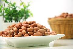 Soaked Peanuts Benefits: ভেজানো বাদামের উপকারিতাগুলো জানলে রোজ খেতে চাইবেন