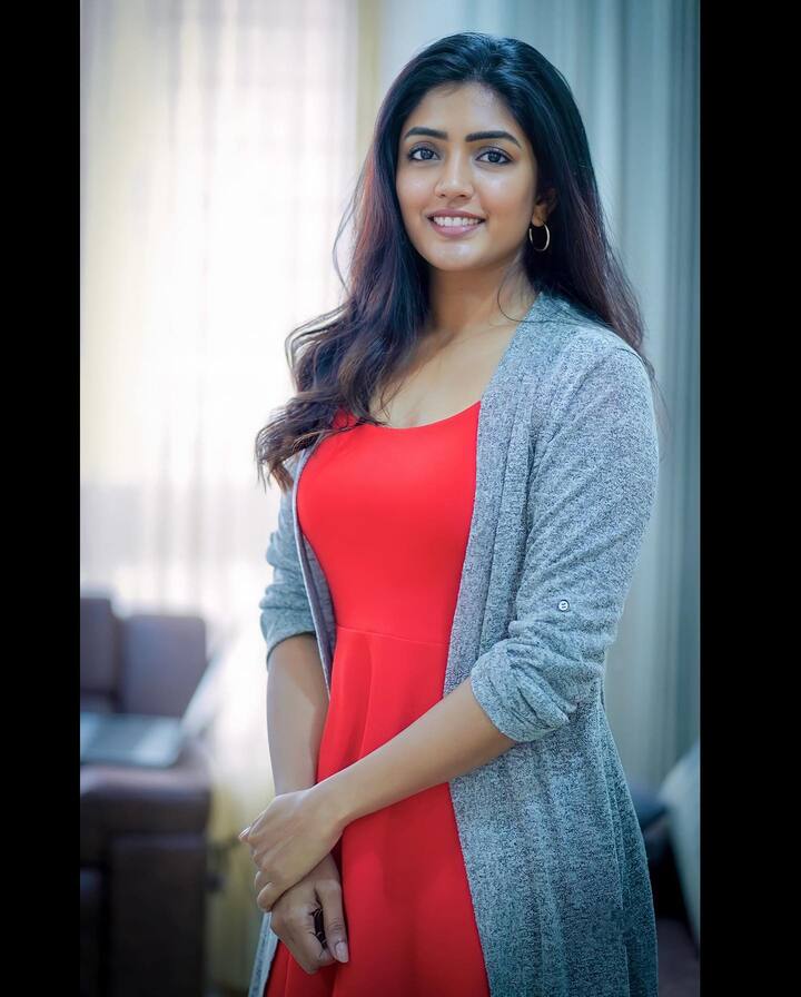 అరవింద సమేత సినిమాలో నటించింది. Image Credit: Eesha Rebba/ Instagram