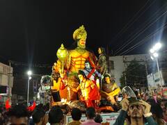 சேலத்தில் ஆடி திருவிழாவை ஒட்டி அம்மாபேட்டை பகுதியில் நடந்த வண்டி வேடிக்கை நிகழ்ச்சி