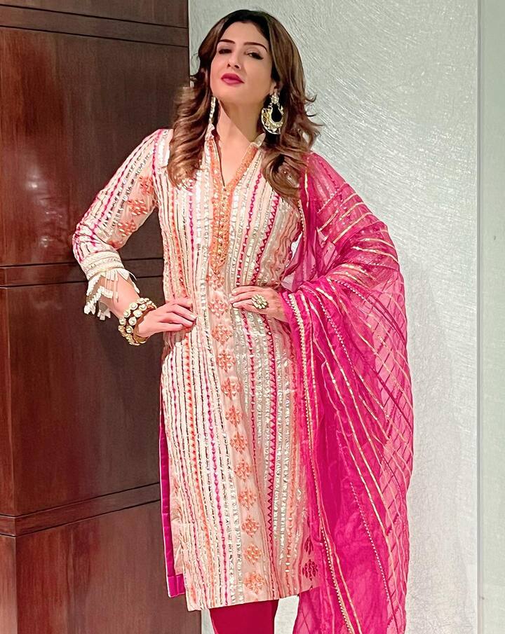 अलीकडेच तिने तिच्या इंस्टाग्रामवर तिचे काही फोटो शेअर केले आहेत, ज्यात ती सुंदर दिसत आहे.(फोटो सौजन्य:officialraveenatandon/इन्टाग्राम)