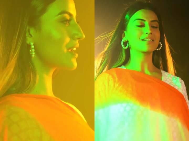 Independence Day: तिरंगे के रंग में रंगी Akshara Singh, इस बार फहराया जाएगा हर घर तिरंगा Vijayi Vishwa Tiranga Independence Day Song akshara singh Independence Day: तिरंगे के रंग में रंगी Akshara Singh, इस बार फहराया जाएगा हर घर तिरंगा