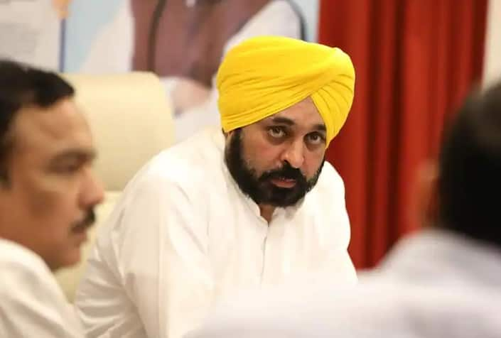 Punjab: CM Bhagwant Mann implements 'One MLA One Pension' Act Punjab News: પંજાબમાં ' one MLA one Pension' બિલને રાજ્યપાલે આપી મંજૂરી, CM ભગવંત માને કર્યું ટ્વિટ