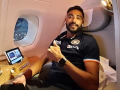 IND vs ZIM: జింబాబ్వే బయల్దేరిన టీమ్‌ఇండియా! కుర్రాళ్ల జోష్‌ చూడండి!