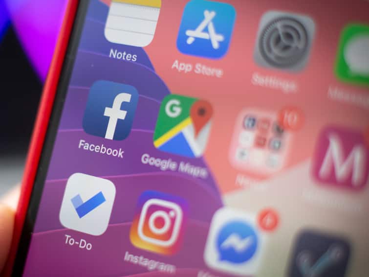 Apple Iphone users beware of Facebook and Instagram can see what you do on their 'in-app' browser iPhone Users: ஆப்பிள் ஐபோனில் ஃபேஸ்புக்,இன்ஸ்டா பாக்குறீங்களா.... உஷாரா இருங்க..