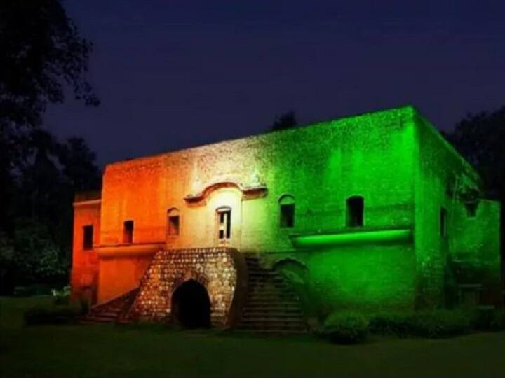 Independence Day 2022 Delhi government lit up 5 monuments in shades of Tricolour for Independence Day Independence Day 2022: दिल्ली में तिरंगे के रंग में जगमगा रहे हैं ये 5 स्मारक, 18 अगस्त तक रहेंगे रोशन