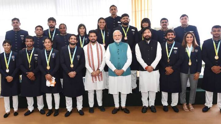 PM Meets CWG Athletes: শনিবার নয়াদিল্লিতে প্রধানমন্ত্রীর বাসভবনে বেলা এগারোটায় কমনওয়েলথ গেমসের অ্যাথলিটদের সঙ্গে কথামতোই দেখা করেন নরেন্দ্র মোদি।