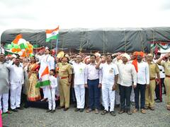 PHOTO : परळीत उभारला मराठवाड्यातील सर्वात उंच तिरंगा ध्वज