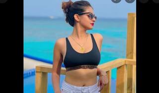 Italy Tour: હૉટ એક્ટ્રેસ ઇટાલીમાં એન્જૉય કરી રહી છે વેકેશન, શેર કરી શૉર્ટ ડ્રેસ વાળી તસવીરો..........