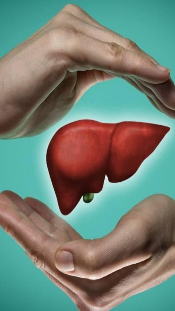 লিভার ঠিক রাখতে খান এই ফলগুলি