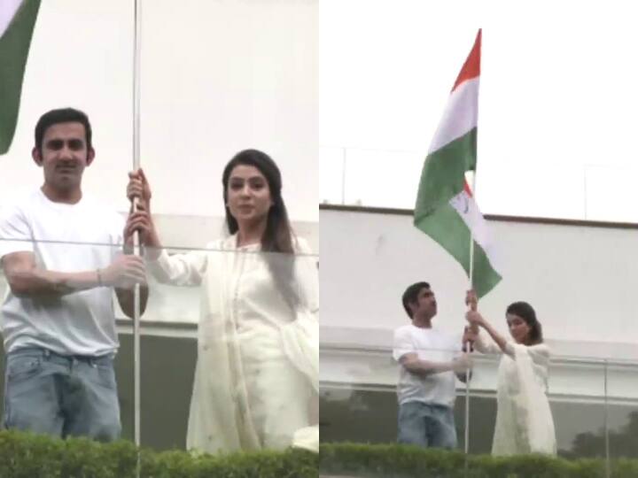 Independence Day,  BJP Gautam Gambhir hosts Nation flag on his Residence. asked Question to Akhilesh Yadav and Asaduddin Owaisi ANN Har Ghar Tiranga: बीजेपी सांसद गौतम गंभीर ने घर पर फहराया तिरंगा,  अखिलेश यादव और ओवैसी से पूछे तीखे सवाल