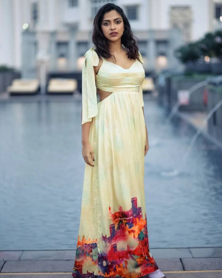 ஓரப்பார்வையாளே என்னை செஞ்சிட்டாளே !