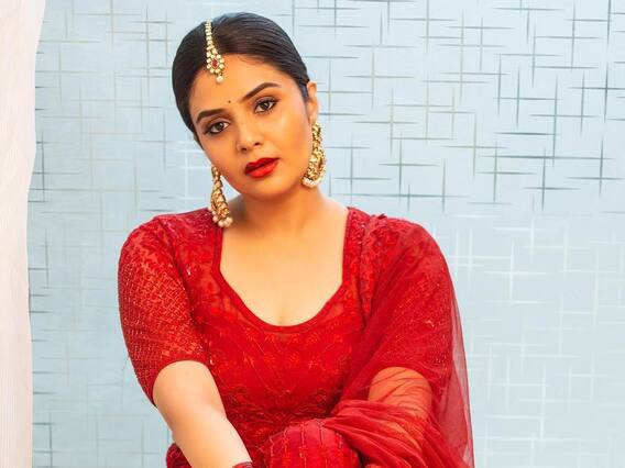 Sreemukhi: శ్రీముఖిని ఇంతందంగా ఎప్పుడైనా చూశారా? Sreemukhi: శ్రీముఖిని ఇంతందంగా ఎప్పుడైనా చూశారా?
