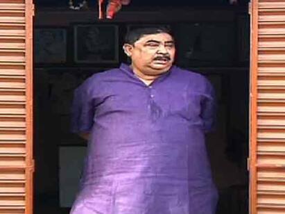 CBI sources claim they got to know about 45 properties of Anubrata Mandal in Cattle Smuggling Case Anubrata Mandal Arrested: নামে-বেনামে অনুব্রতর ৪৫টি সম্পত্তি! দাবি সিবিআই সূত্রের, জিজ্ঞাসাবাদে নীরব কেষ্ট