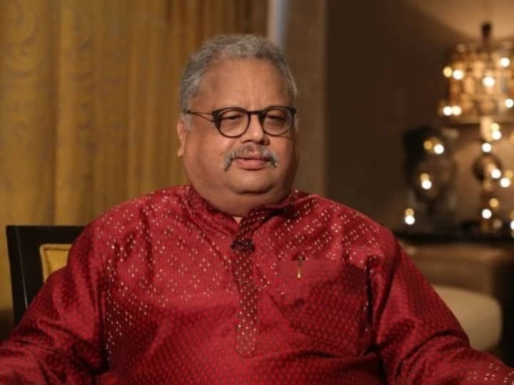 Rakesh Jhunjhunwala Last Investment Call In Singer India Pays Off, Stocks jumps 44% In two Days Rare Enterprises Update: सफल रहा बिगबुल राकेश झुनझुनवाला का Singer India में निवेश का आखिरी दांव, दो दिनों में स्टॉक 44% चढ़ा