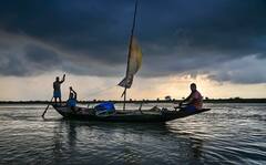 Weather Today: ঘনীভূত হচ্ছে গভীর নিম্নচাপ, ভারী বৃষ্টির সম্ভাবনা জেলায় জেলায়