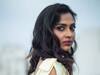 Actress Amala Paul :  புதியதோர் உடையில் போஸ் கொடுக்கும் கடாவர் நாயகி!
