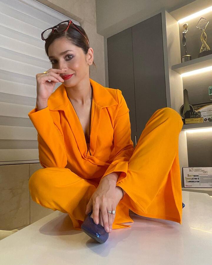 છેલ્લા કેટલાક દિવસોથી તે સમાચારમાં છે. સિરિયલો સિવાય અભિનેત્રીએ હંમેશા પોતાની સ્ટાઇલિશ સ્ટાઈલથી લોકોનું ધ્યાન ખેંચ્યું છે.