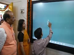 Delhi News: LG ने 15 स्मार्ट स्कूलों का किया उद्घाटन, अमृत महोत्सव के अवसर पर किया ये बड़ा ऐलान